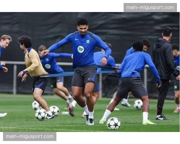 西甲俱乐部青训体系对比：拉玛西亚与皇马青训的差异化发展