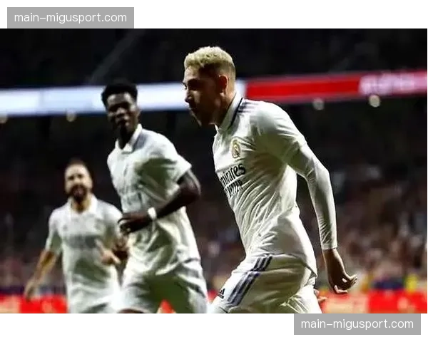 战术板：解析安切洛蒂如何用巴尔韦德与卡马文加的双后腰锁死对手